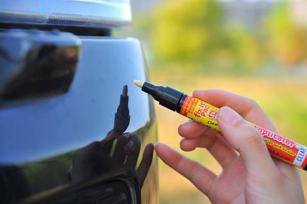 Эффективно ли использование карандаша от царапин на авто и когда это не опр ... - фото