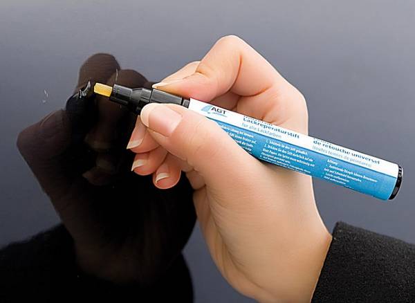 Волшебные карандаши: чем можно подкрасить мелкие дефекты кузова? - фото