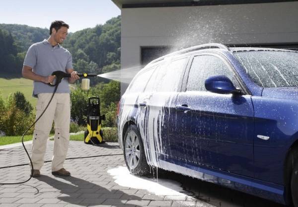 Два способа содержать автомобиль в идеальной чистоте: ручная и бесконтактна ... - фото