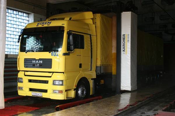 Большая и чистая польза: типы современного оборудования для мойки грузовых машин с фото